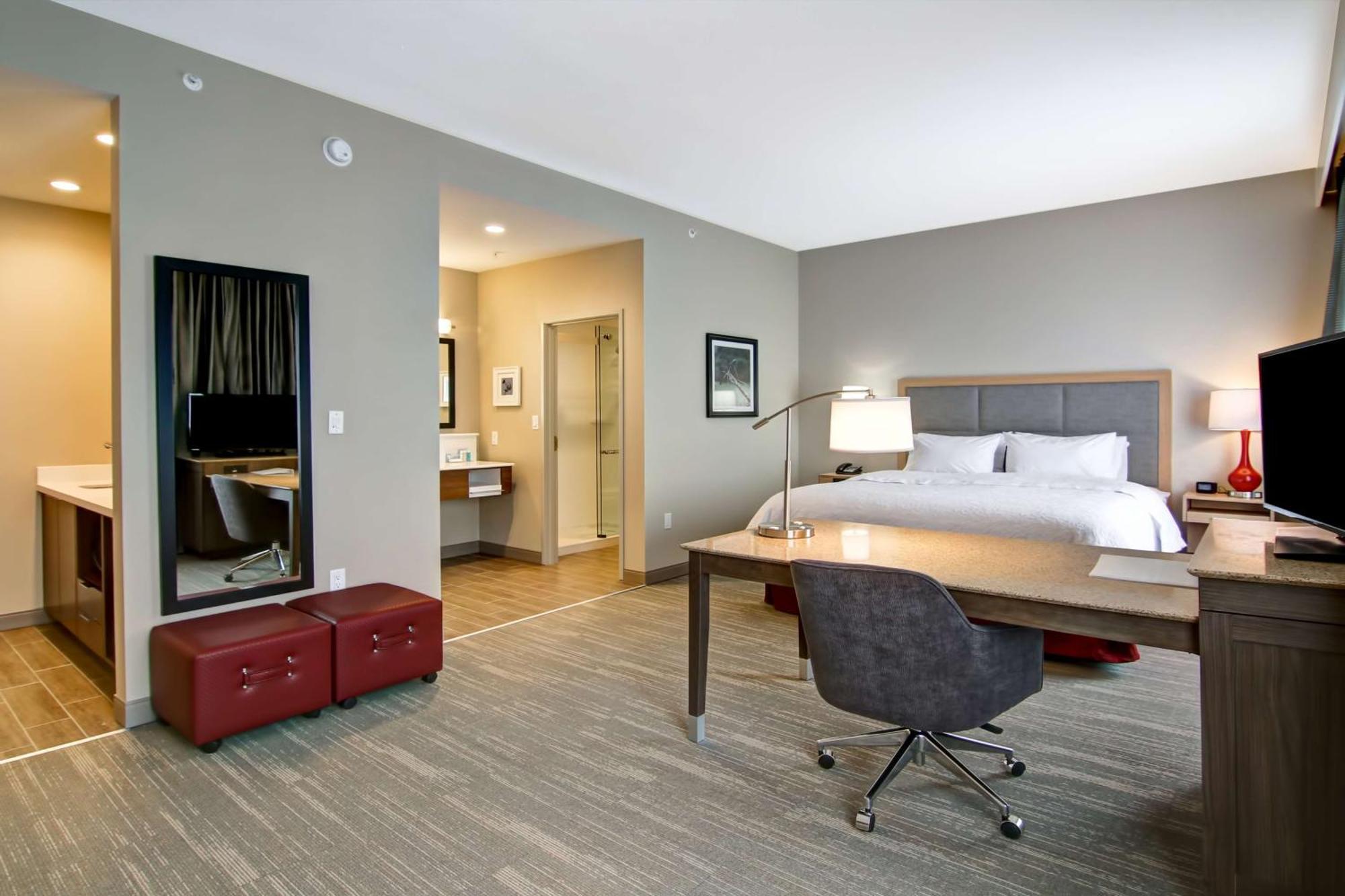 Hampton Inn & Suites By Hilton Grande Prairie Exterior foto